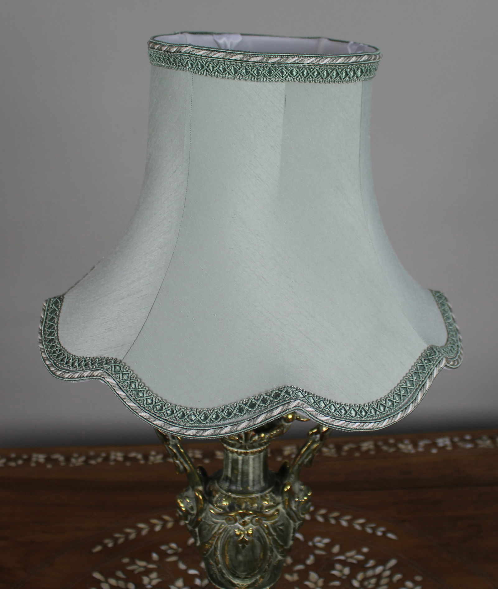 Vintage Decorative Table Lamp with Shade - 7