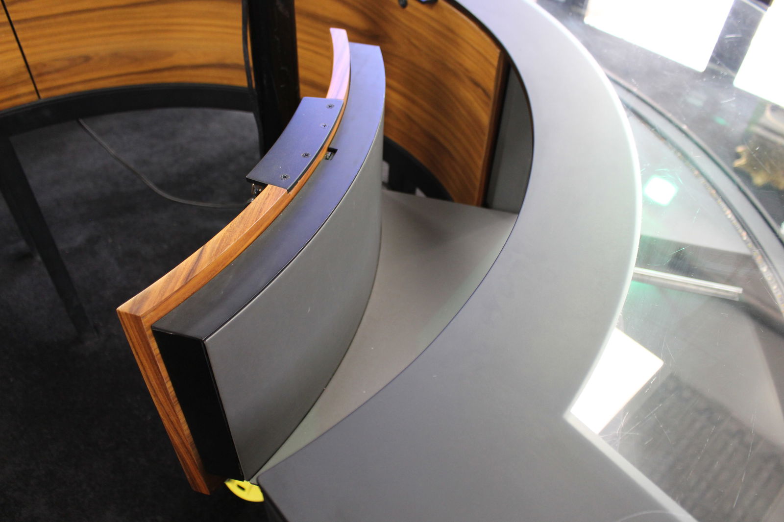 Georg Jensen Showroom Cabinet in Curved Glass and Ebonised Steel - 9