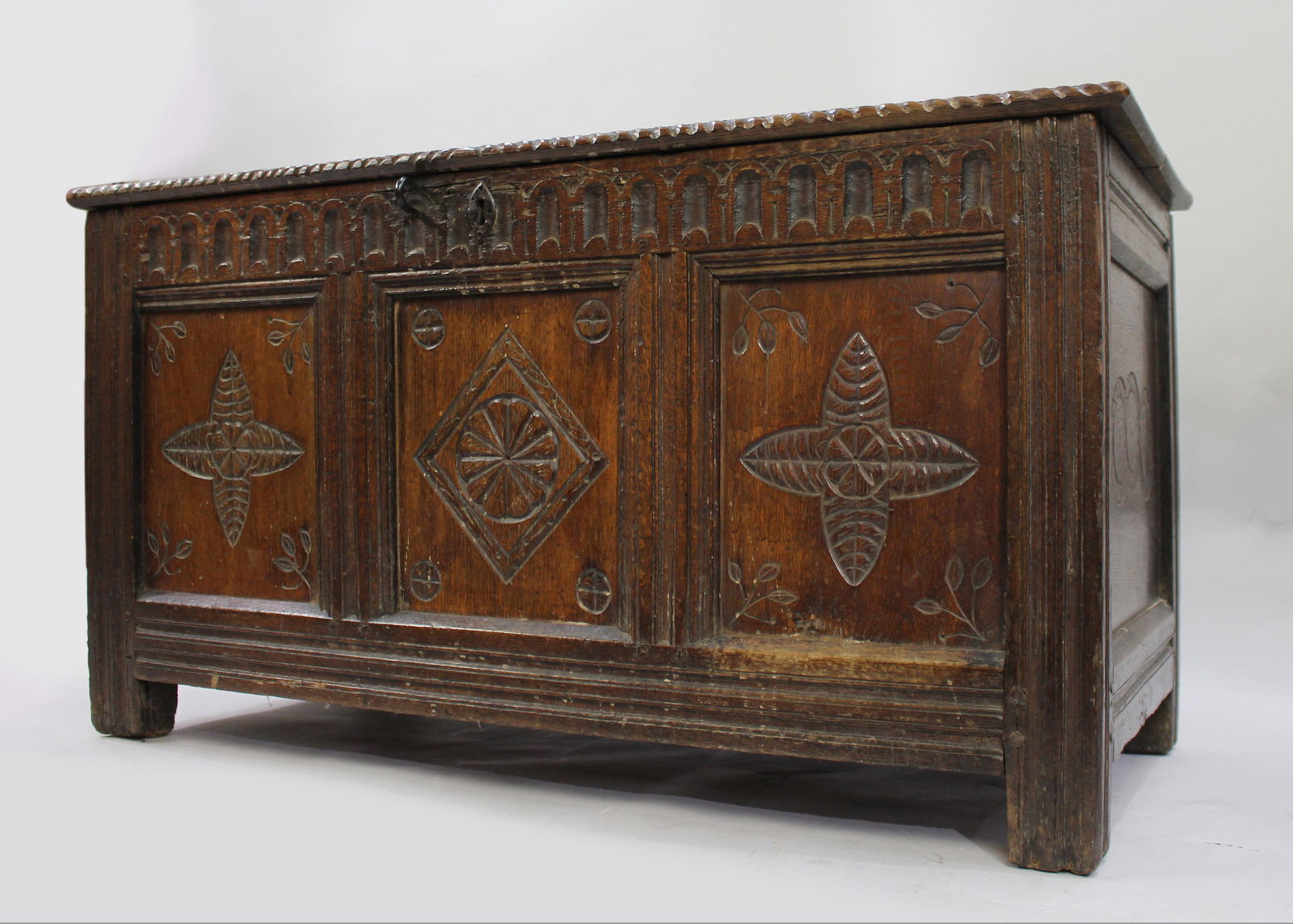 17th Century English Carved Oak Coffer with Foliate and Lozenge Panels - 4