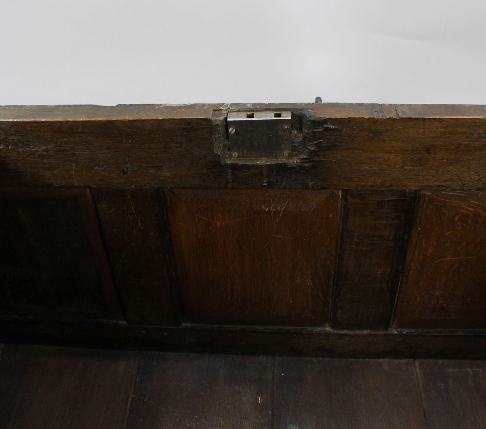 17th Century English Carved Oak Coffer with Foliate and Lozenge Panels - 7