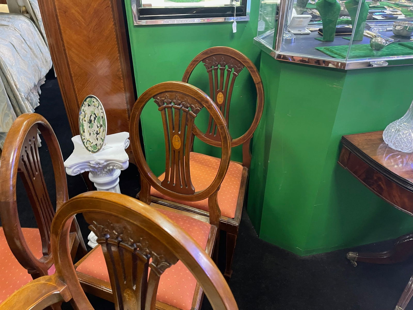 Set of 8 Mahogany Inlaid Dining Chairs - 11