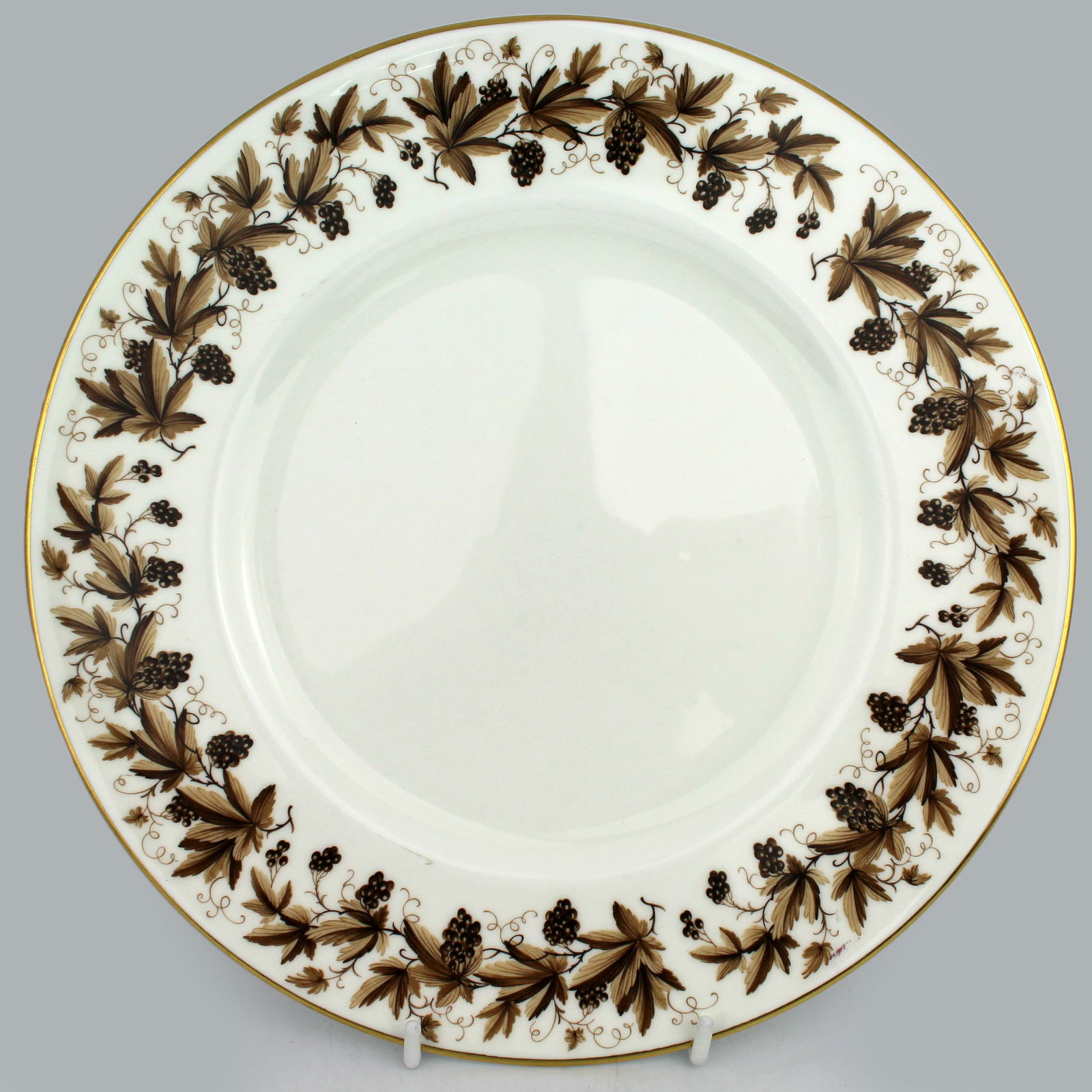 Large Wedgwood ‘Autumn Vine’ Bone China Dinner & Tea Service - 9