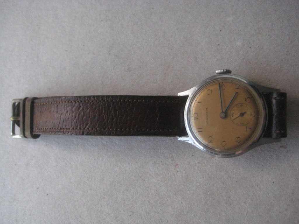 Vintage Vagabonde Manual Wind Gents Wrist Watch (1 of 8)