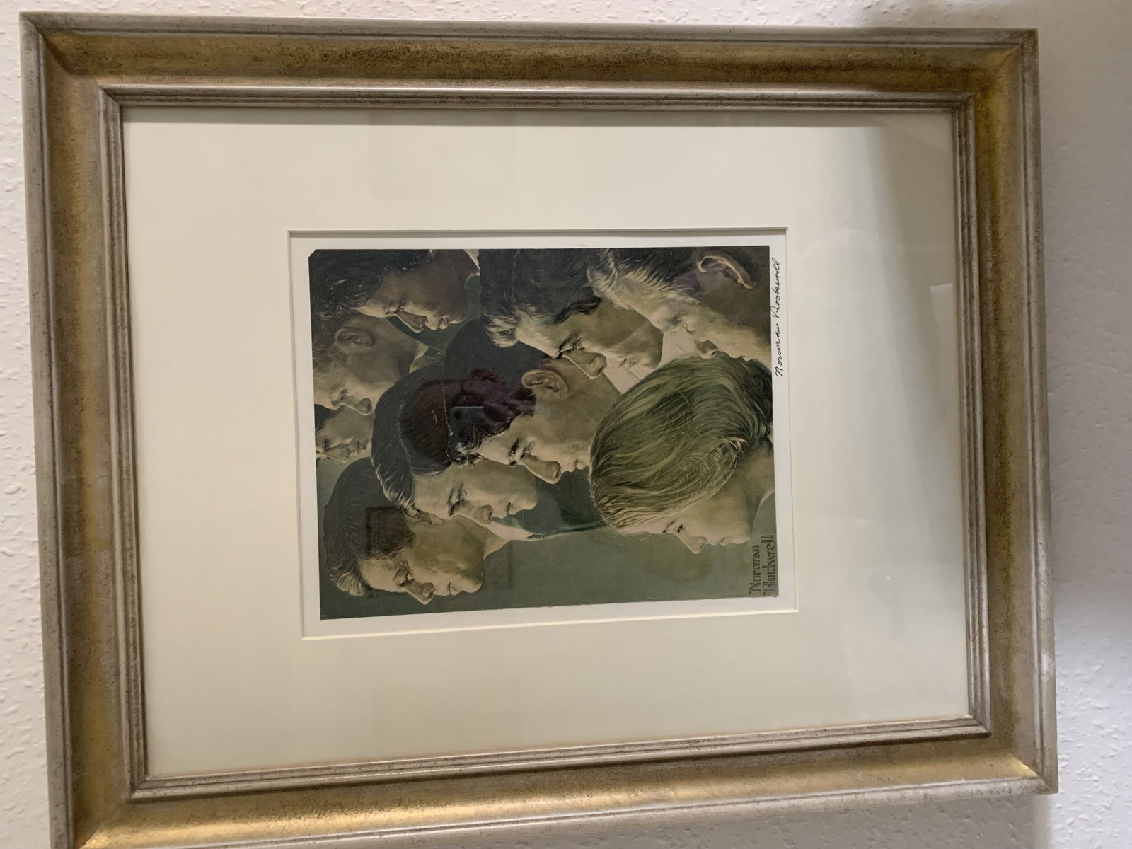 Norman Rockwell Hand-Signed Dedicated Anniversary of JFK’s Peace Corps: Title: Norman Rockwell Hand-Signed Dedicated Anniversary of JFK’s Peace Corps Description: Norman Rockwell ( 1894-1978 ) was one if the most celebrated American artists of the 2Oth