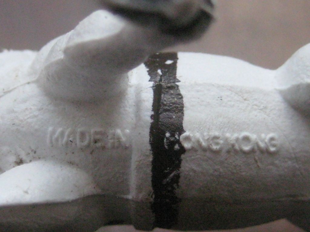 A Group of 12 Vintage Plastic Farm Animals - 6