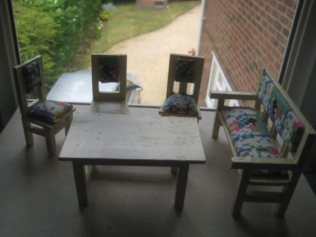 Vintage Dolls House Wooden Table, Settee Chair, and Three Chairs: Title: Vintage Dolls House Wooden Table, Settee Chair, and Three Chairs Description: Vintage Dolls House Wooden Table, 3 Chairs, and a Settee Chair. Height of Chair is 13cm,