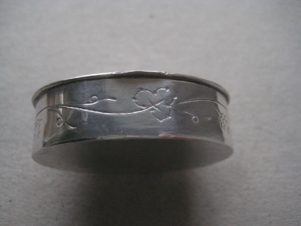 Vintage Continental Silver Pill Box - 5