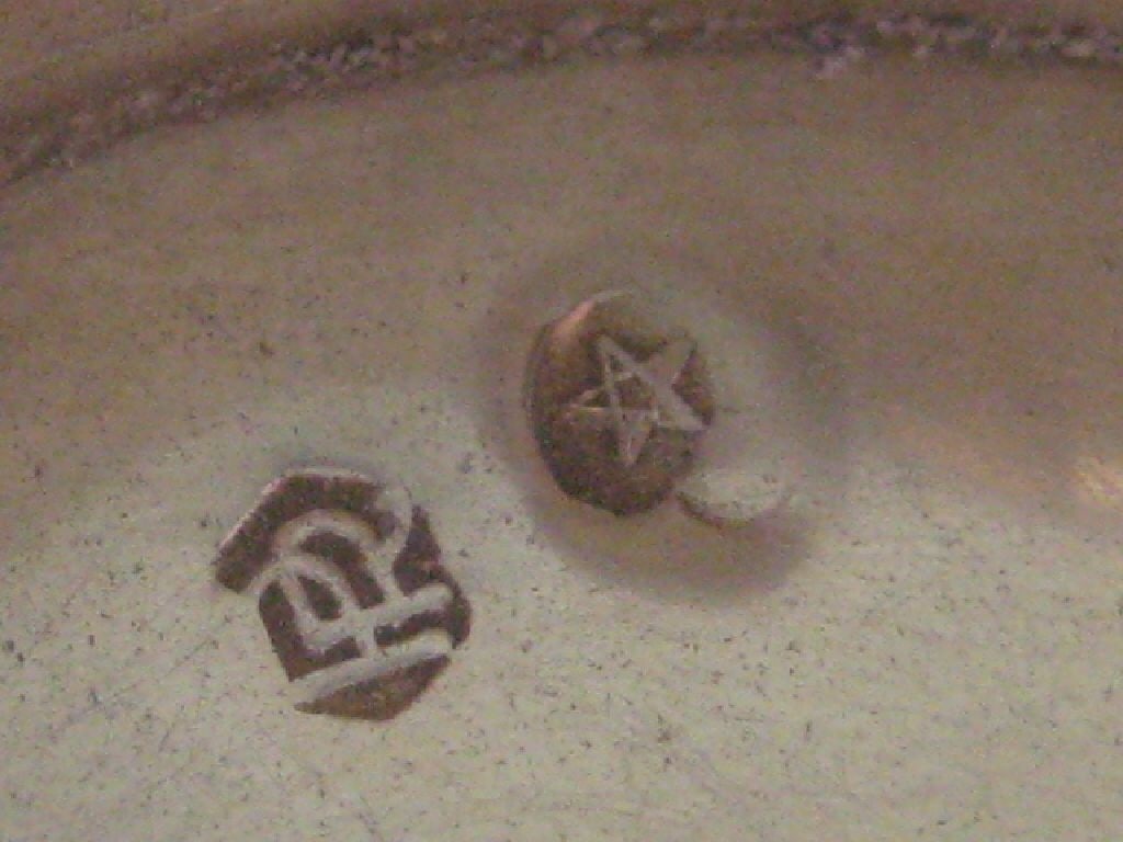 Vintage Continental Silver Pill Box - 7