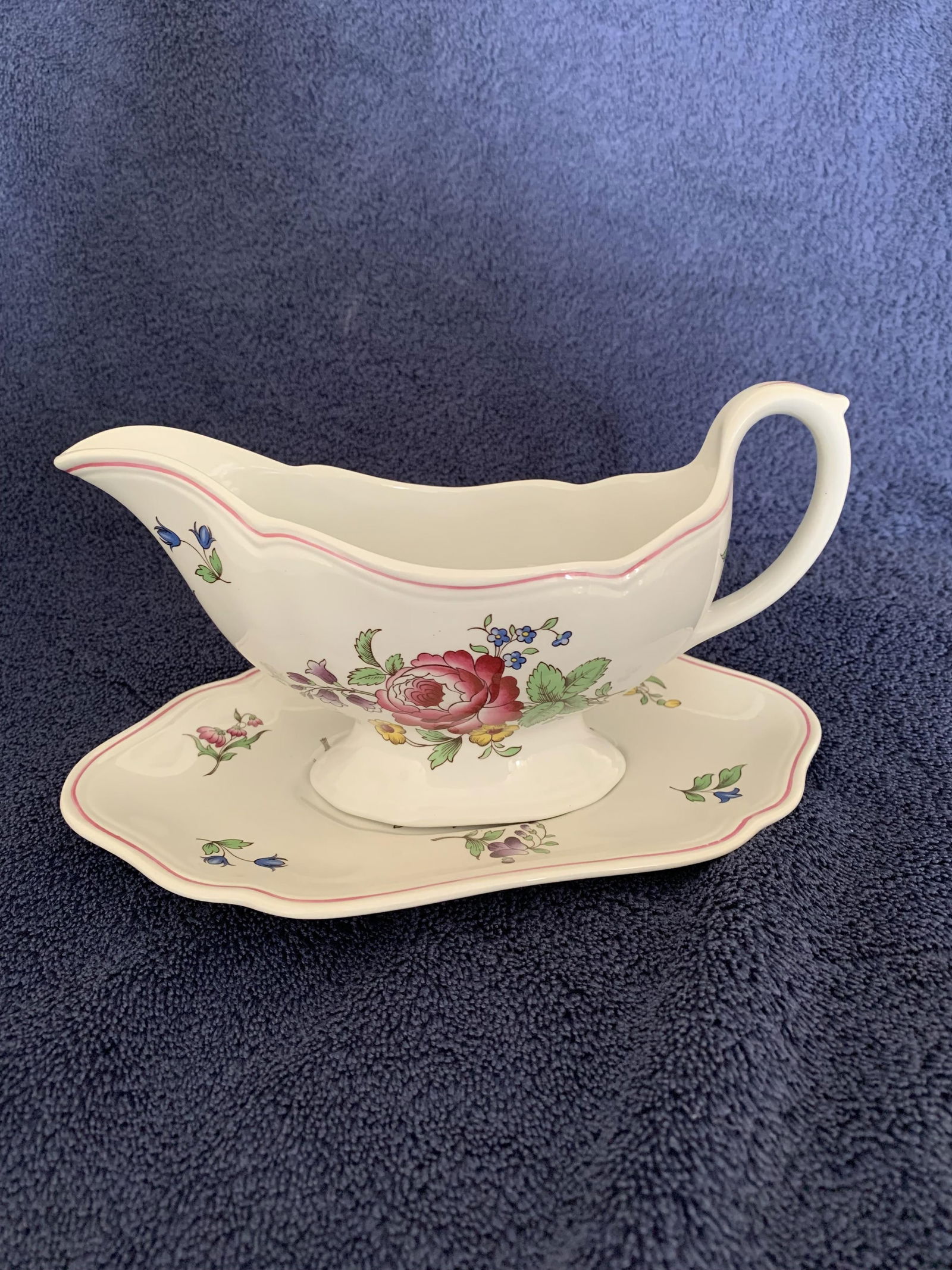 Antique Spode Gravy Boat c1920’s: Title: Antique Spode Gravy Boat c1920’s Description: Antique Spode Gravy Boat With Saucer, c1920’s, Marlborough Spray Design, 8” length, 3” width. Excellent