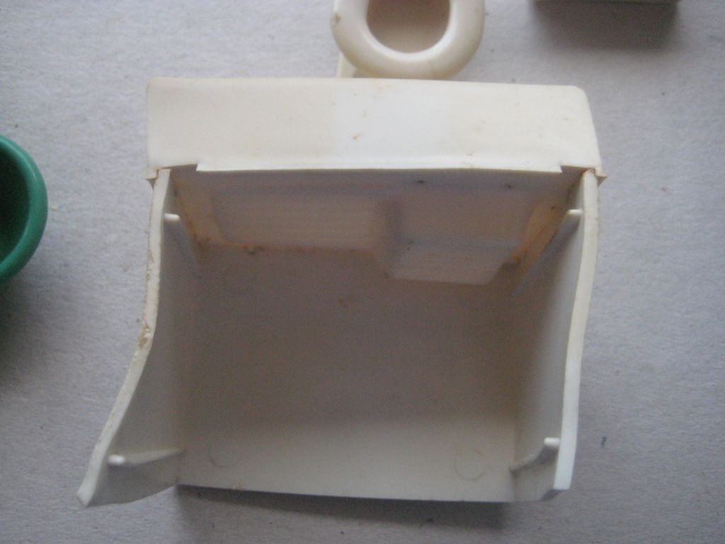 Vintage Dolls House Plastic Bathroom Suite - 5