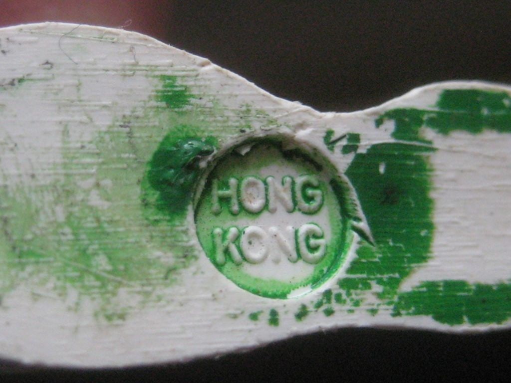 A Group of 12 Vintage Plastic Farm Animals - 6