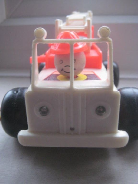 Vintage Fisher Price Fire Engine, Model Number 720 - 7