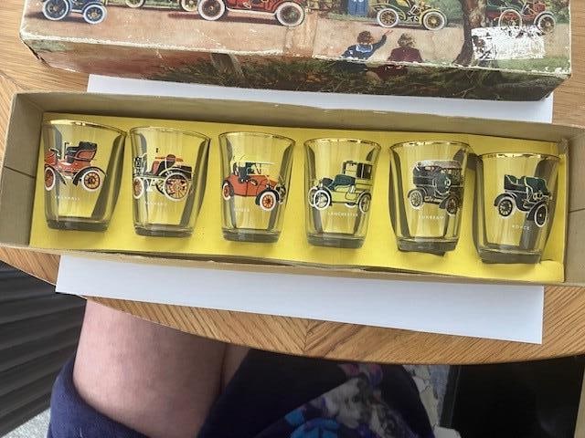 Vintage Shot Glasses x 6 - 4