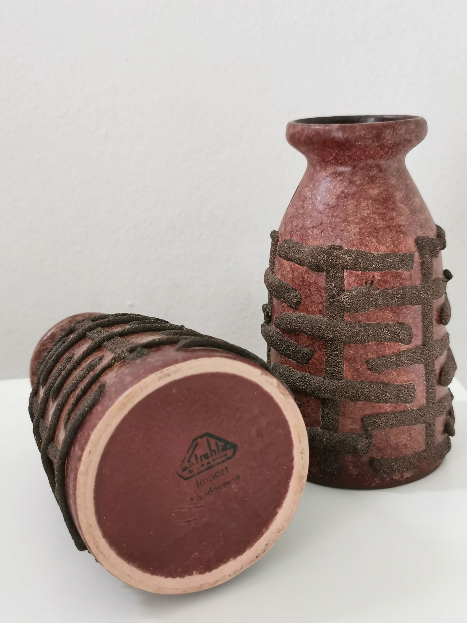 A Pair of Vintage Strehla Keramik Fat Lava Ceramic Vases - 2