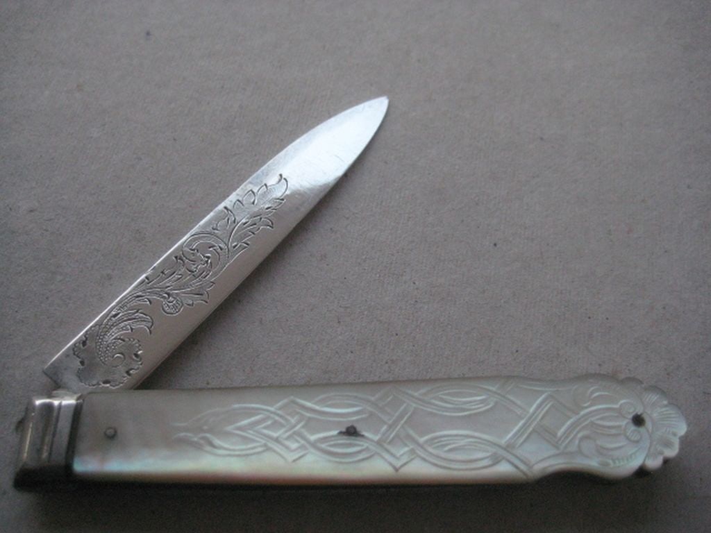 Victorian Mother of Pearl Hafted Silver Bladed Folding Fruit Knife - 2