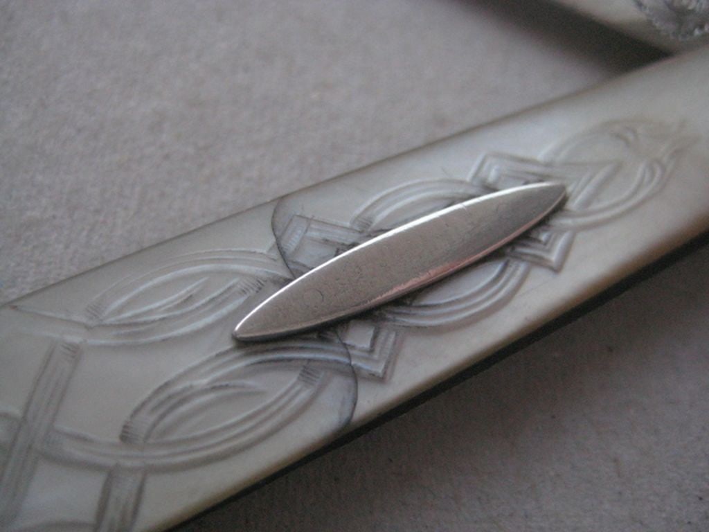 Victorian Mother of Pearl Hafted Silver Bladed Folding Fruit Knife - 4