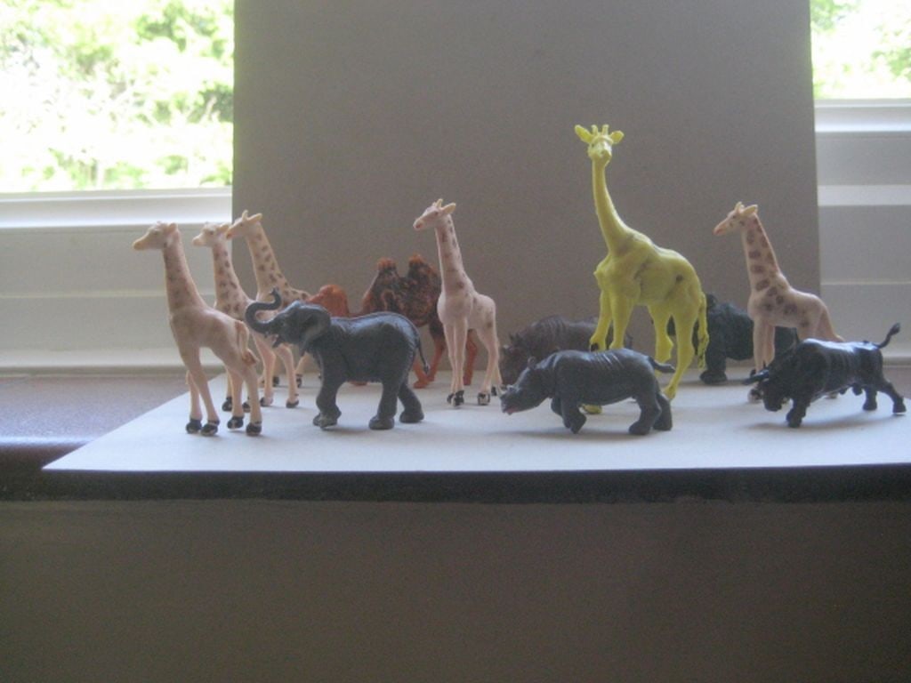 A Group of 12 Vintage Plastic Animals: Title: A Group of 12 Vintage Plastic Animals Description: A Group of 12 Vintage Plastic Animals. Condition: Used 