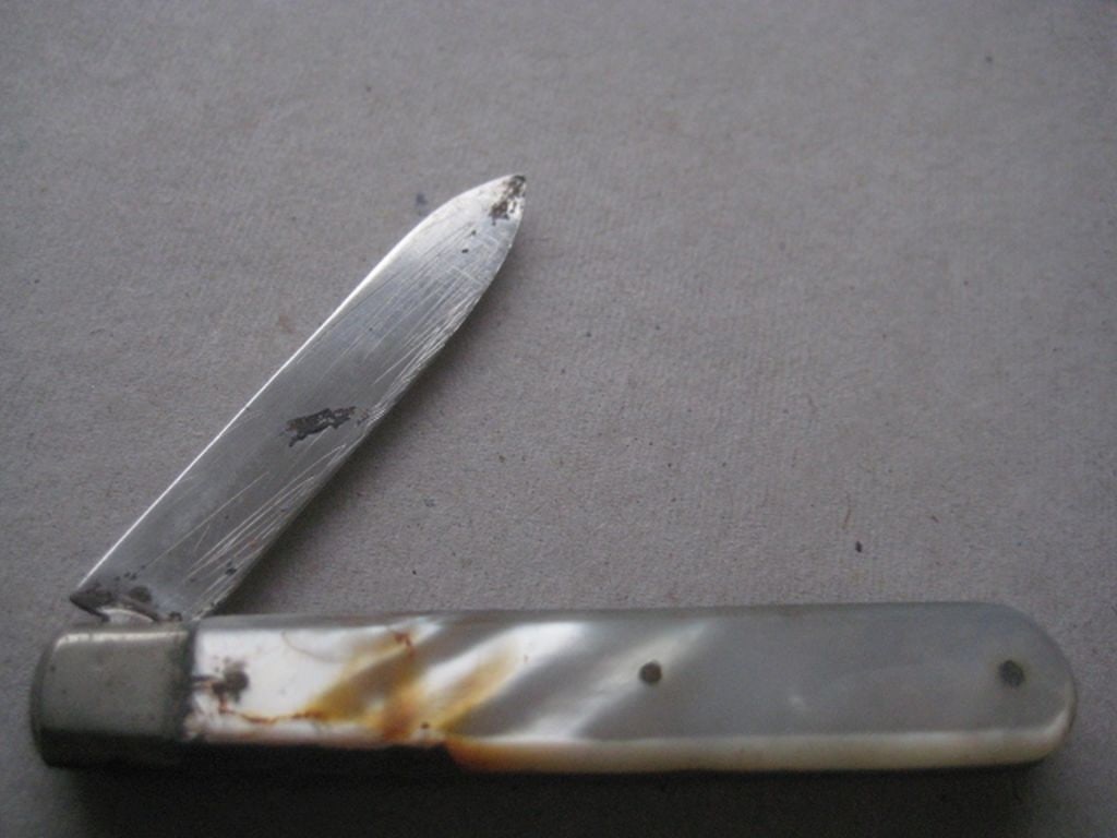 George V Mother of Pearl Hafted Silver Bladed Fruit Knife - 2