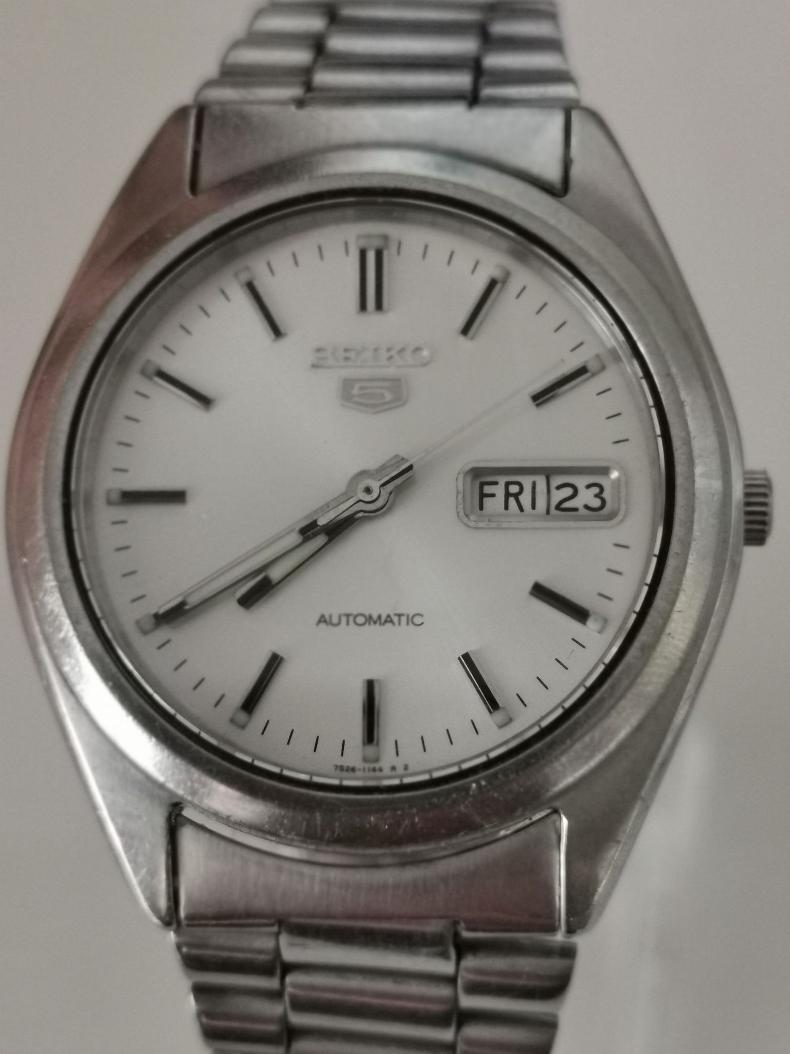 Seiko 5 Automatic Men’s Watch With White Dial and Day/Date - 2