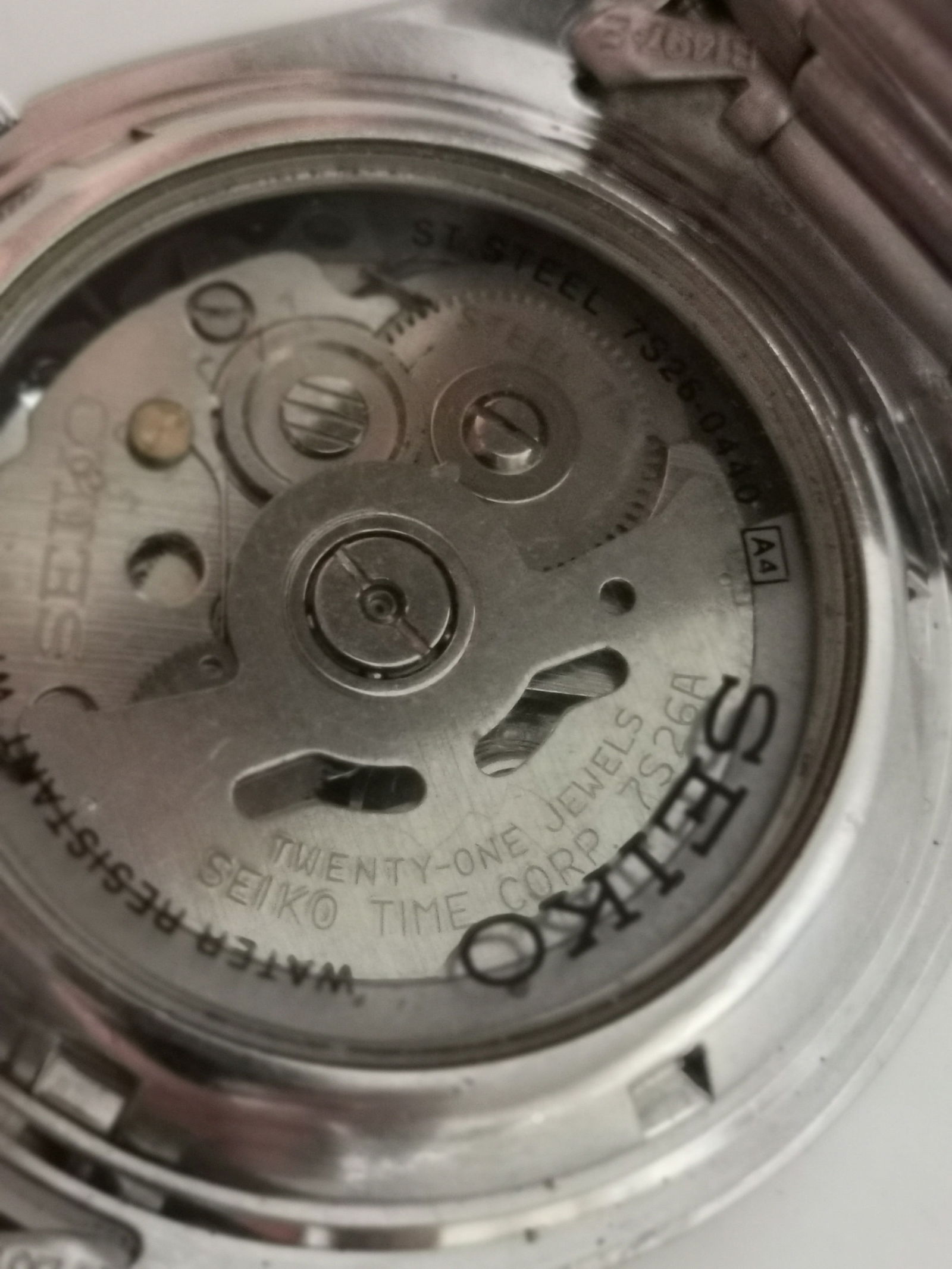 Seiko 5 Automatic Men’s Watch With White Dial and Day/Date - 5