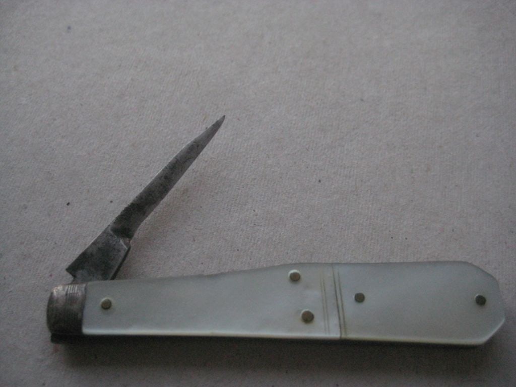 William IV Mother of Pearl Hafted Steel Bladed Folding Fruit Knife - 2