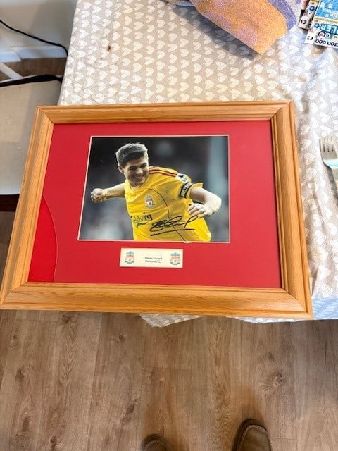 2007 Steven Gerrard (LFC) Signed (With Authentic Cert) & Framed Photo, Rare Yellow Away Kit: Title: 2007 Steven Gerrard (LFC) Signed (With Authentic Cert) & Framed Photo, Rare Yellow Away Kit Description: 2007 Steven Gerrard (LFC) Signed (with authentic cert) & Framed Photo,