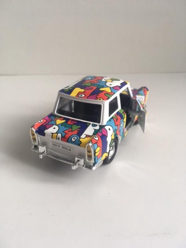 Thierry Noir (b.1958) ‘Heads’ Berlin Trabant Car In Colours By Thierry Noir, 1994, Sold  - 5