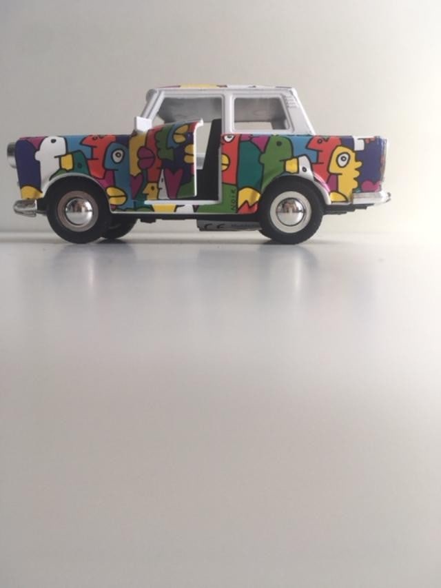 Thierry Noir (b.1958) ‘Heads’ Berlin Trabant Car In Colours By Thierry Noir, 1994, Sold  - 7