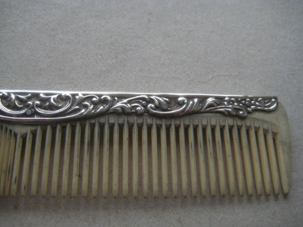 Vintage Silver Hafted Plastic Comb - 5