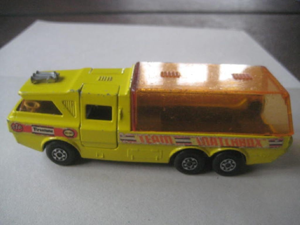 A Group of Vintage Matchbox Vehicles - 5