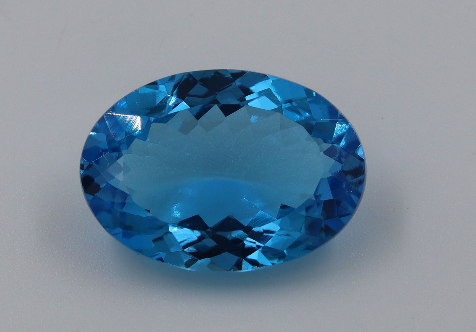 Blue Topaz, 21.28 Ct (1 of 5)