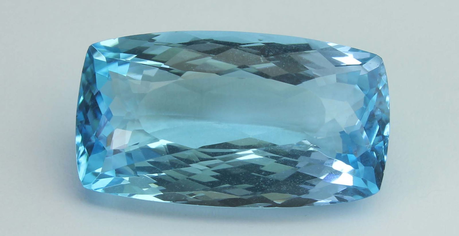 Blue Topaz, 18.13 Ct (1 of 4)