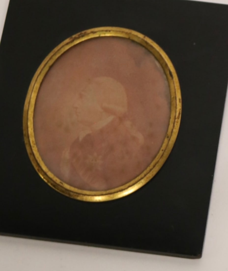 19th Century Portrait Silhouette of A Gentleman (1 of 3)