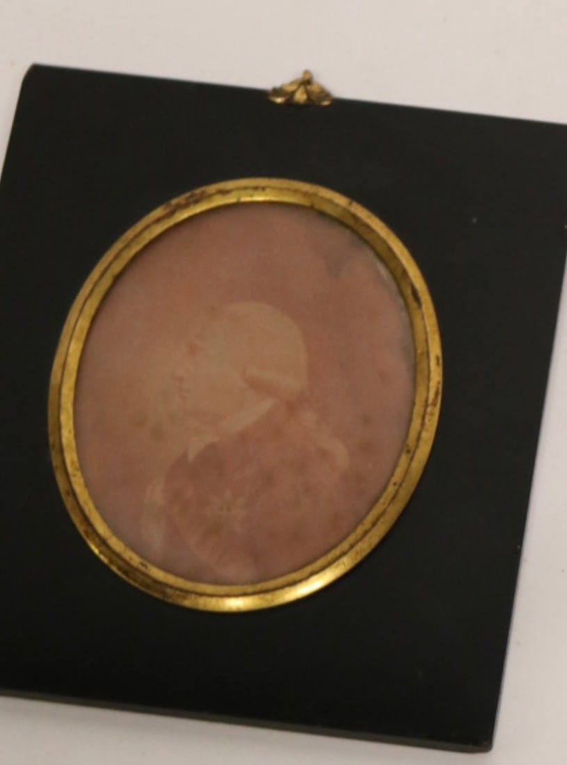 19th Century Portrait Silhouette of A Gentleman - 2