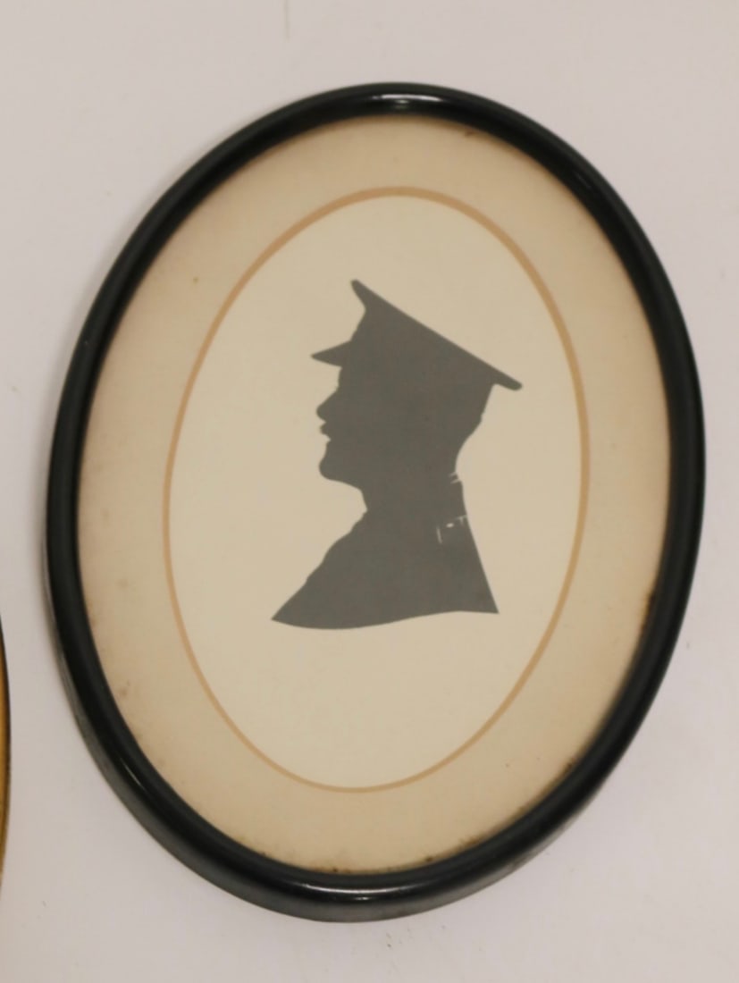 Framed Silhouette Portrait of A Military Gentleman (19th Century): Title: Framed Silhouette Portrait of A Military Gentleman (19th Century) Description: Silhouette portrait of a military gentleman, featuring a profile view typical of 19th and early 20th century
