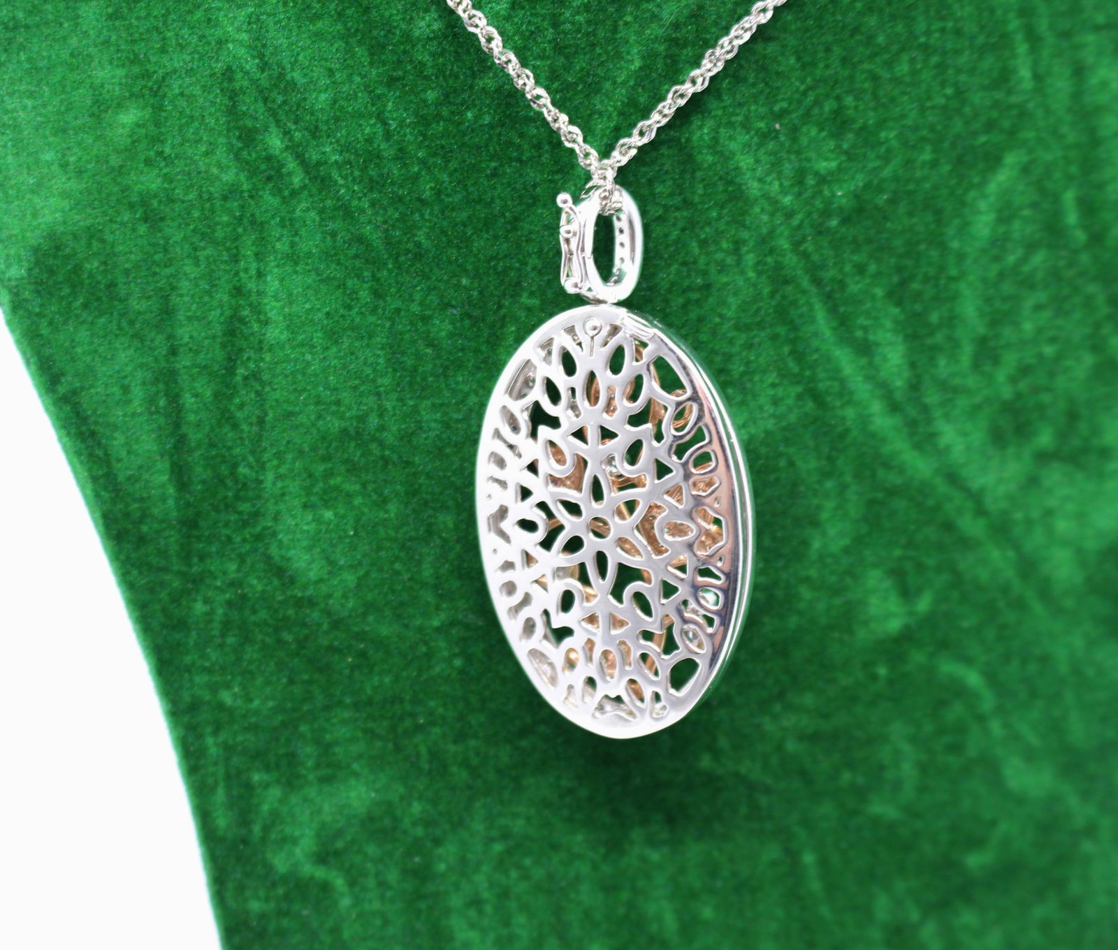 Diamond & 14ct Gold Oval Locket on Chain - 7