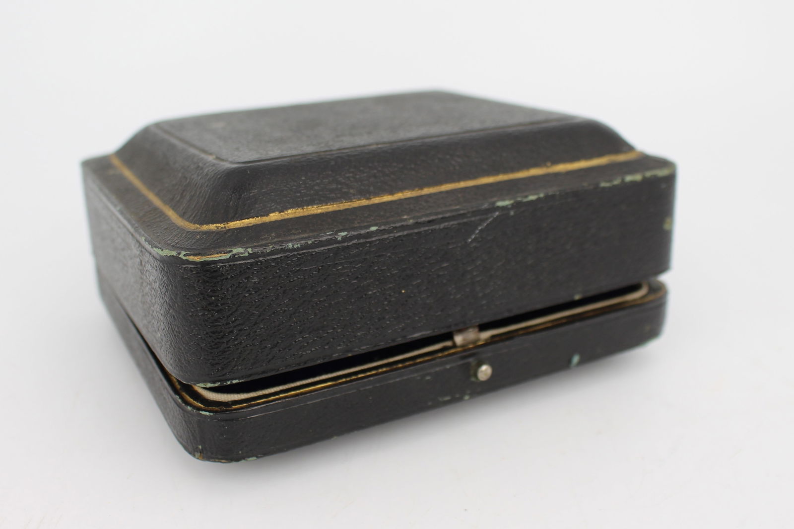 Pair of Cased Antique Sterling Silver Pepperettes – Birmingham 1919 - 4