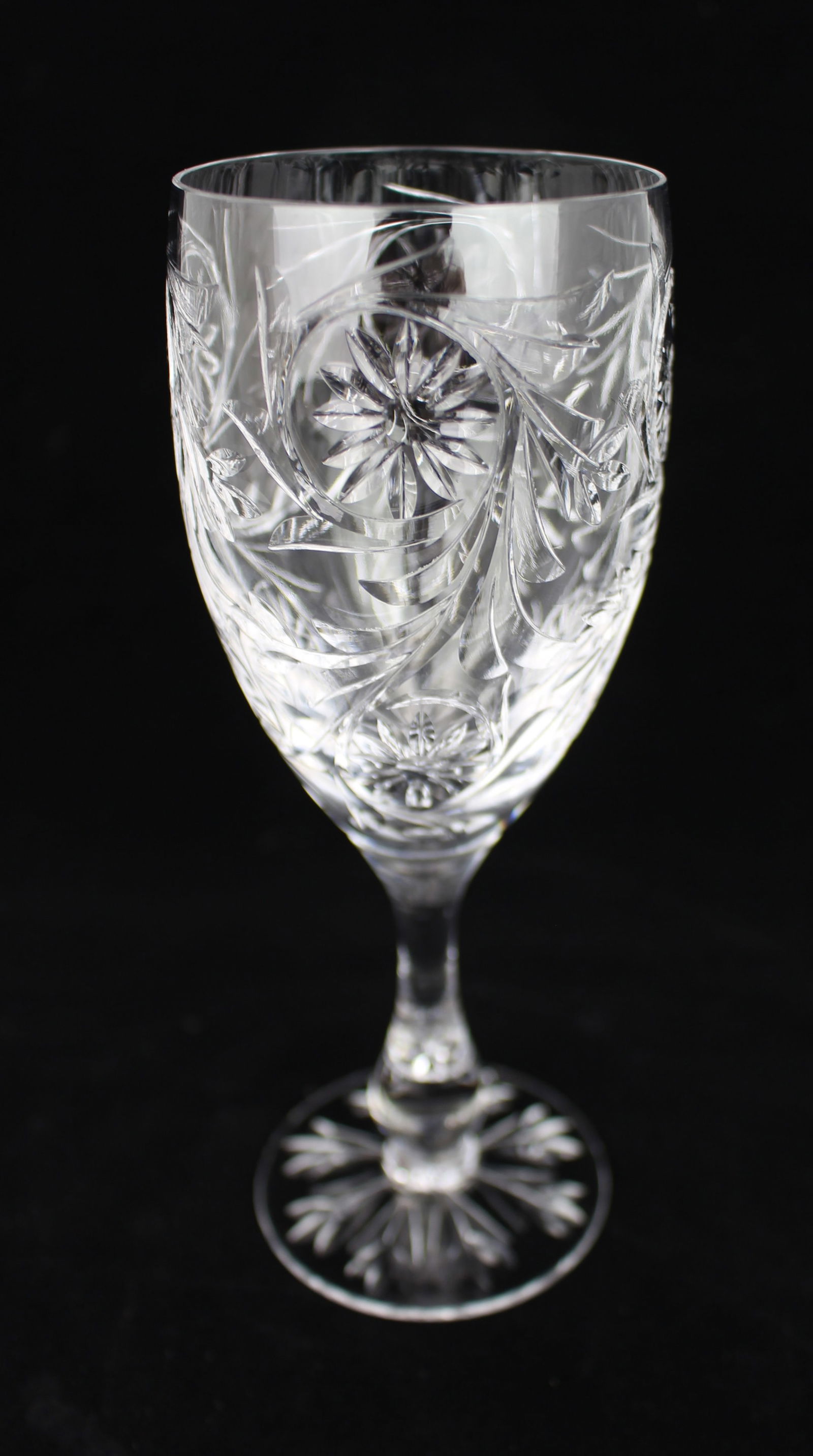 Set of 8 Tudor Crystal ""Catherine of Aragon"" Wine Glasses - 4