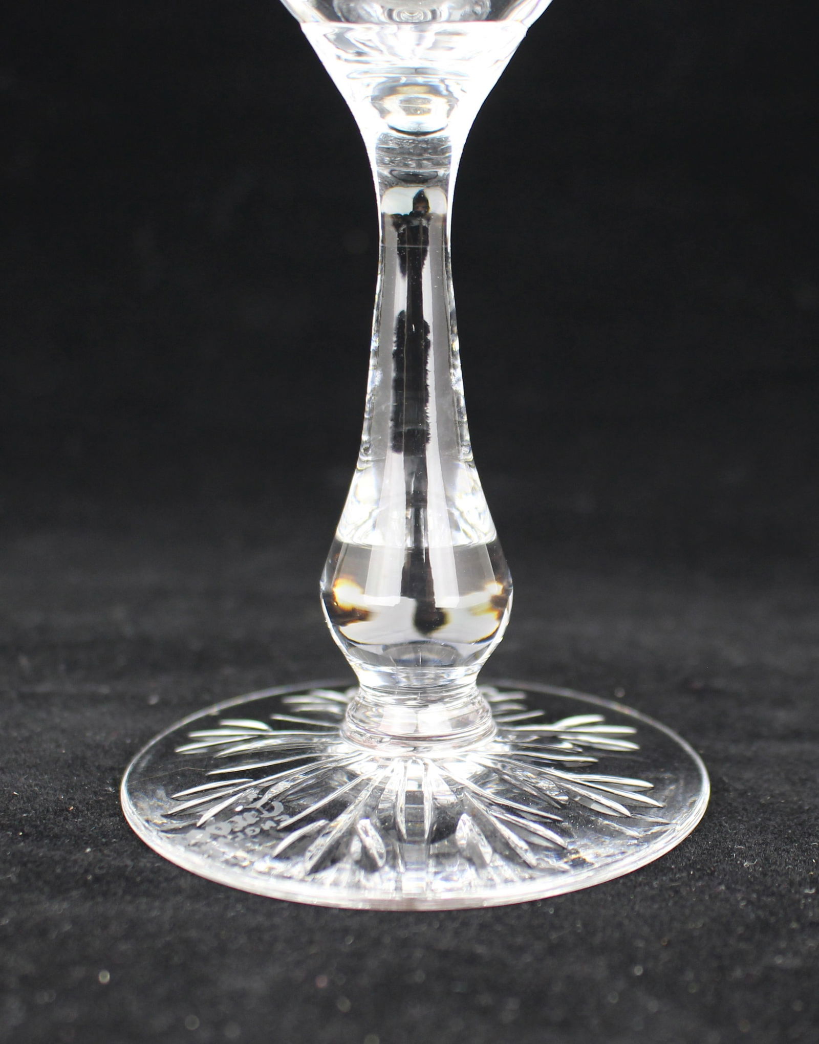 Set of 8 Tudor Crystal ""Catherine of Aragon"" Wine Glasses - 6