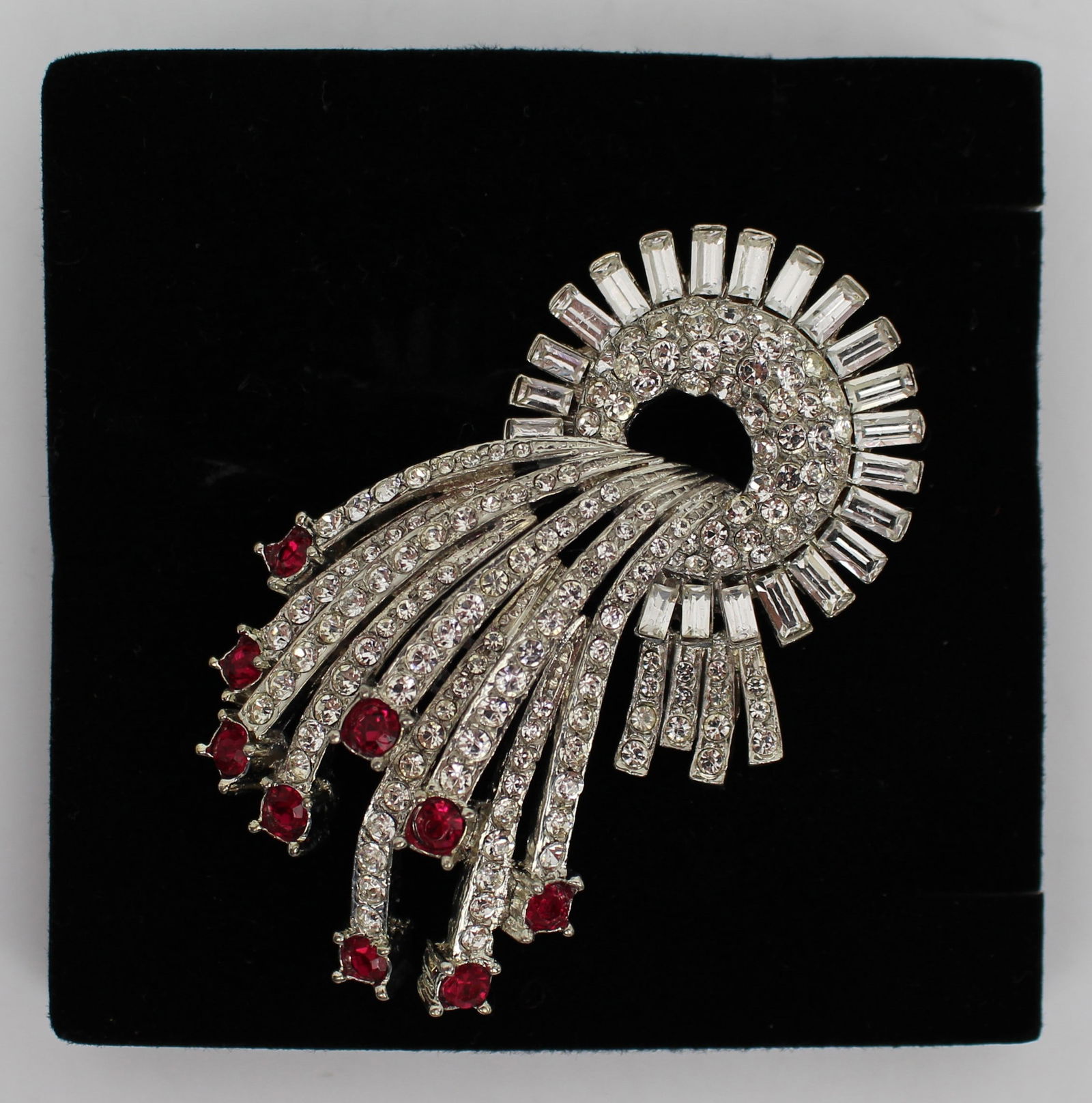 Sterling Mint Commemorative Brooch to Celebrate Her Majesty The Queen Mother: Title: Sterling Mint Commemorative Brooch to Celebrate Her Majesty The Queen Mother Description: Sterling Mint Commemorative Brooch to Celebrate Her Majesty The Queen Mother. Measures 7 x 4.5