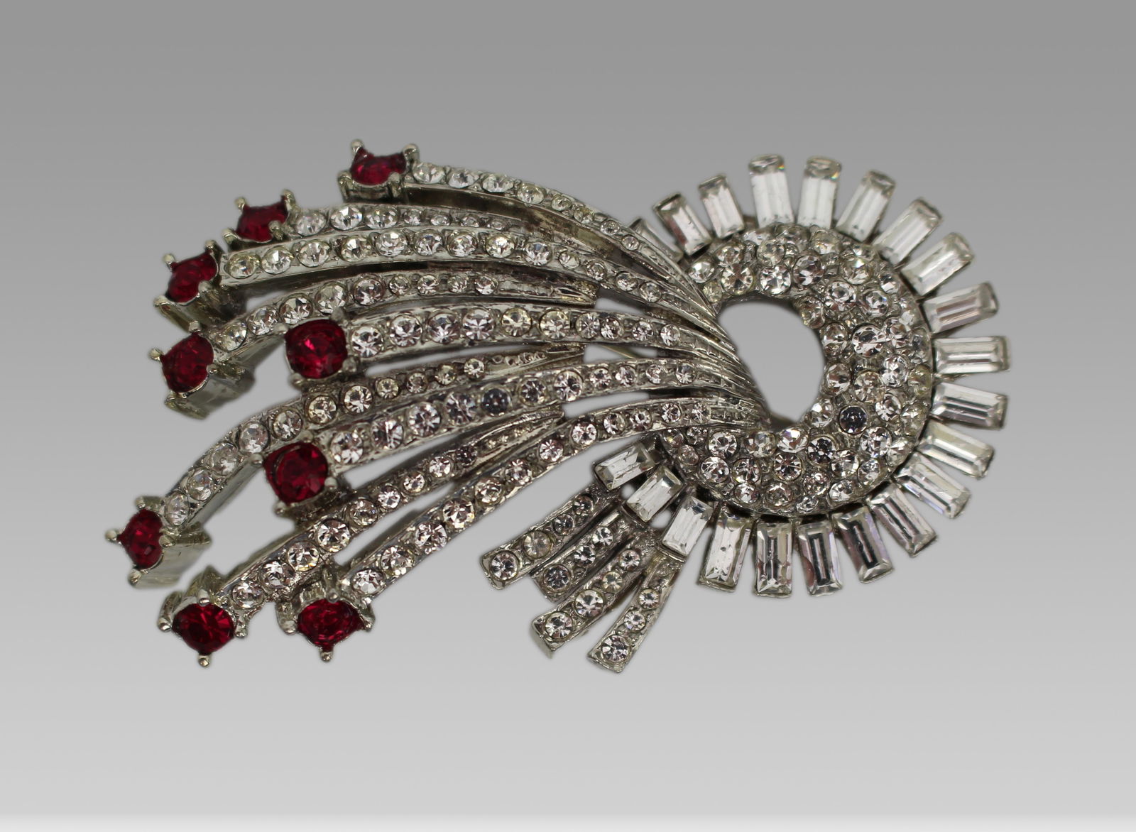 Sterling Mint Commemorative Brooch to Celebrate Her Majesty The Queen Mother - 3