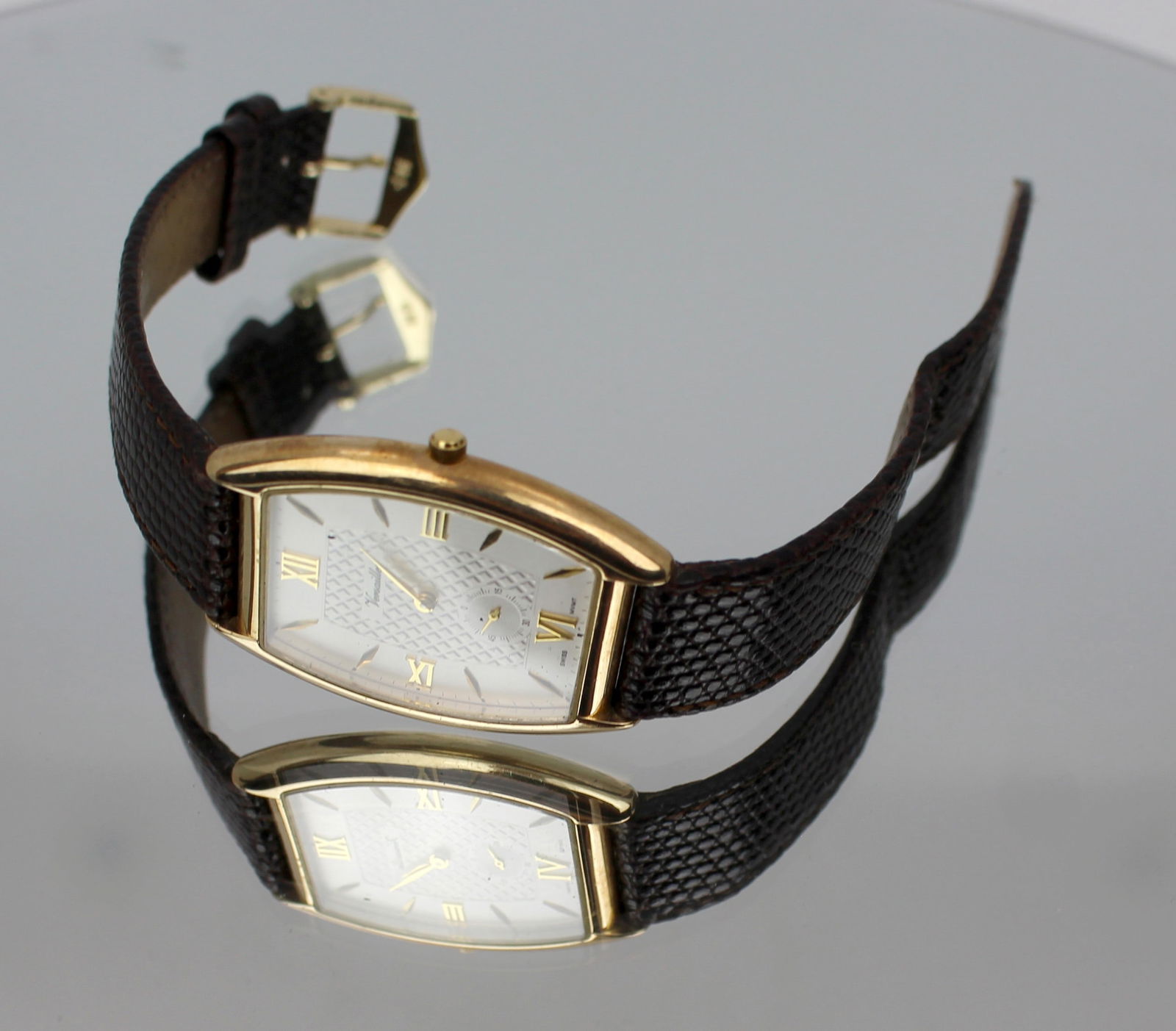 Versailles 9ct Gold Wristwatch - 12