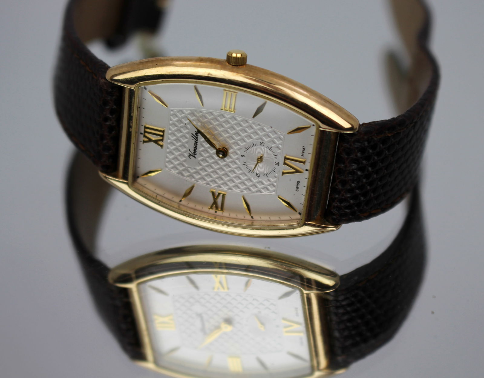 Versailles 9ct Gold Wristwatch - 5