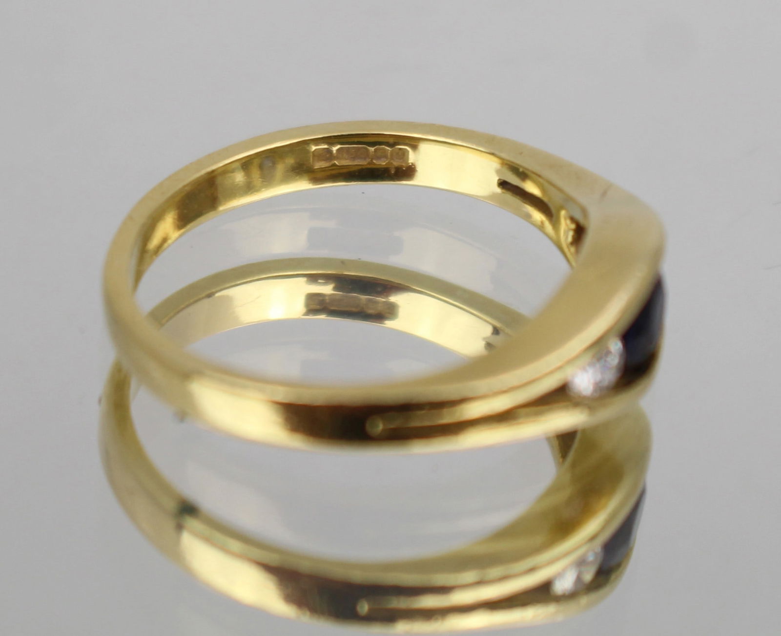 Three Stone Sapphire & Diamond 18ct Gold Ring - 3