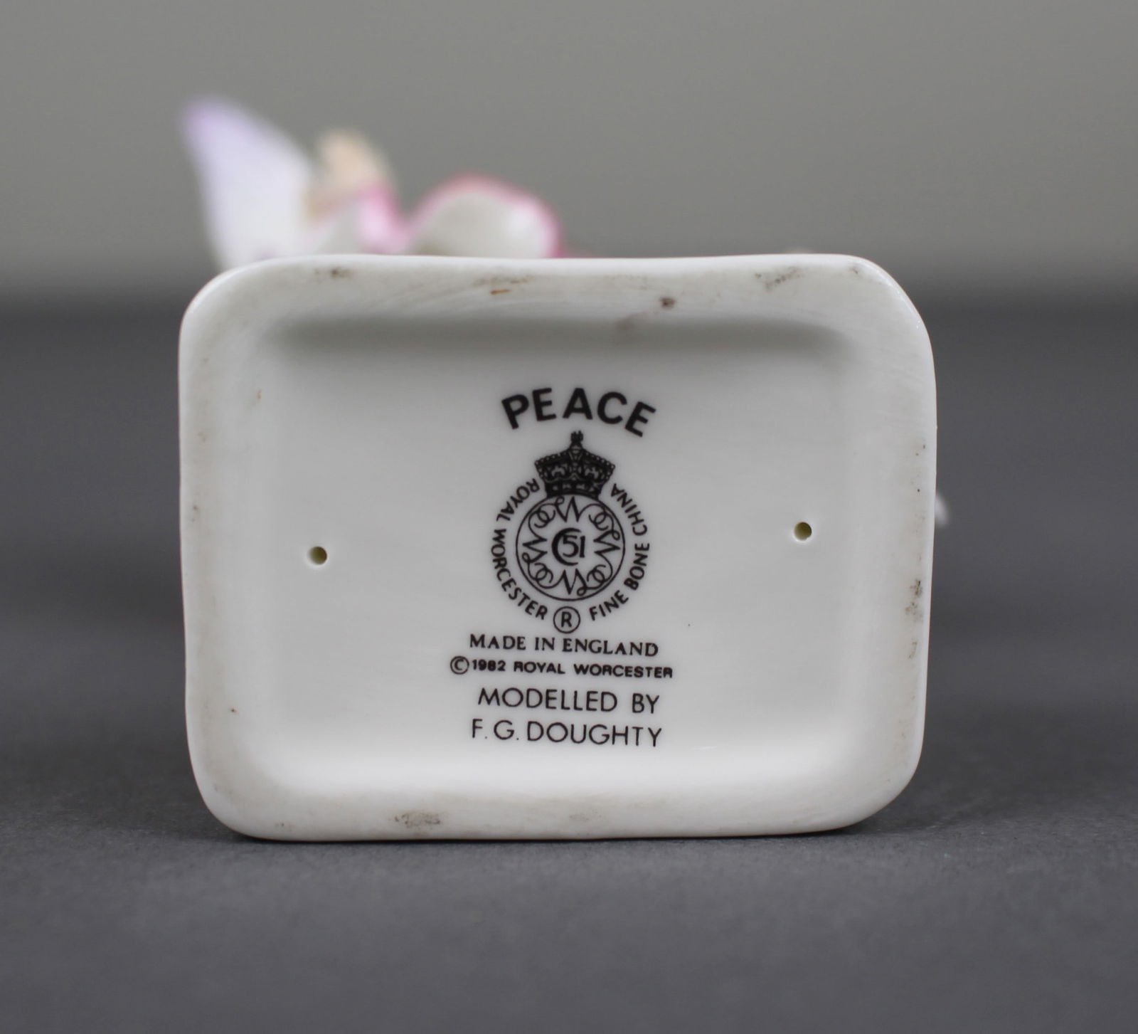 Royal Worcester Figurine Peace - 3