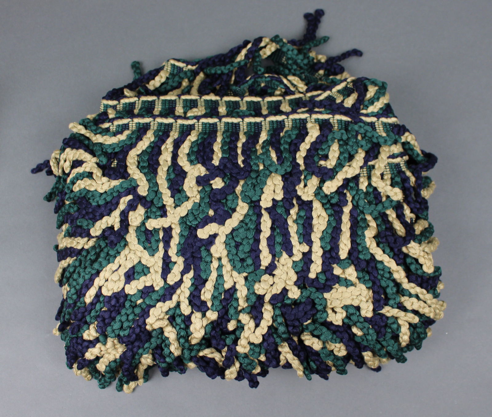 Upholstery Bullion Fringe: Title: Upholstery Bullion Fringe Description: Upholstery Bullion Fringe. As pictured. Condition: Used Delivery option: Collection & Delivery Location Category: Antiques