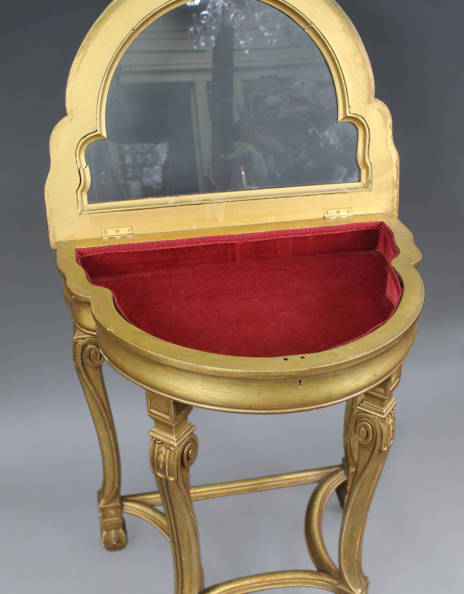 Giltwood Demi-Lune Bijouterie Table, c.1900 - 5