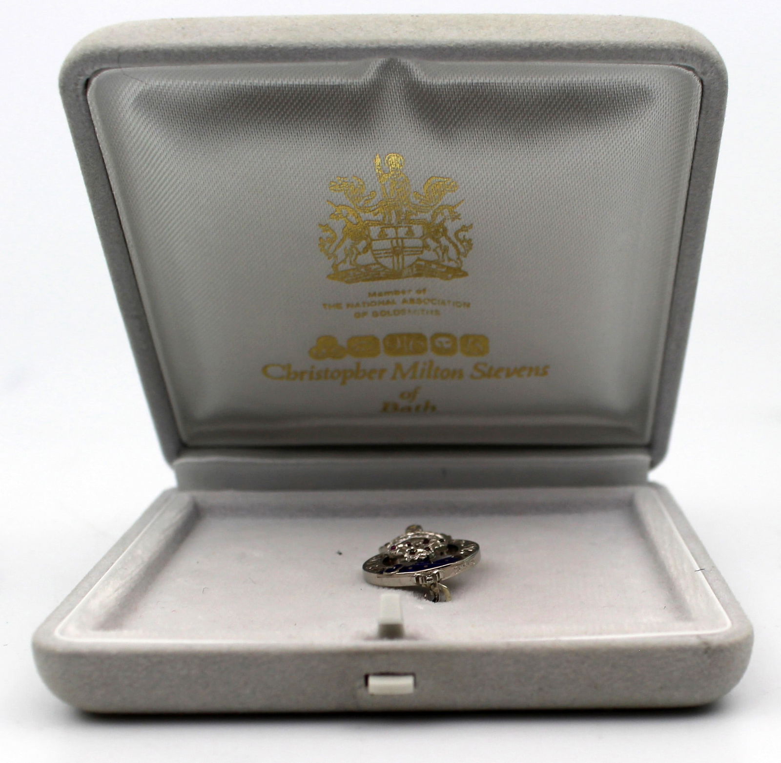 Fine Shropshire Yeomanry Sweetheart Brooch by Garrard – Gold, Enamel, Ruby Eyes - 5