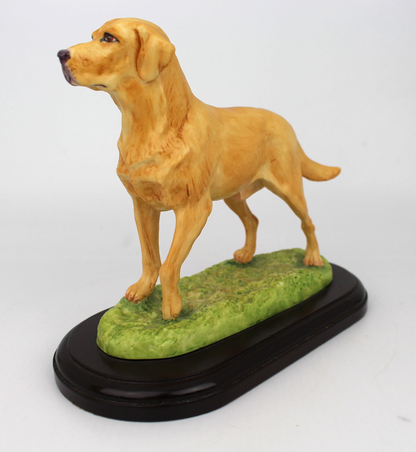 Porcelain Golden Retriever Dog Figure on Wooden Plinth - 2