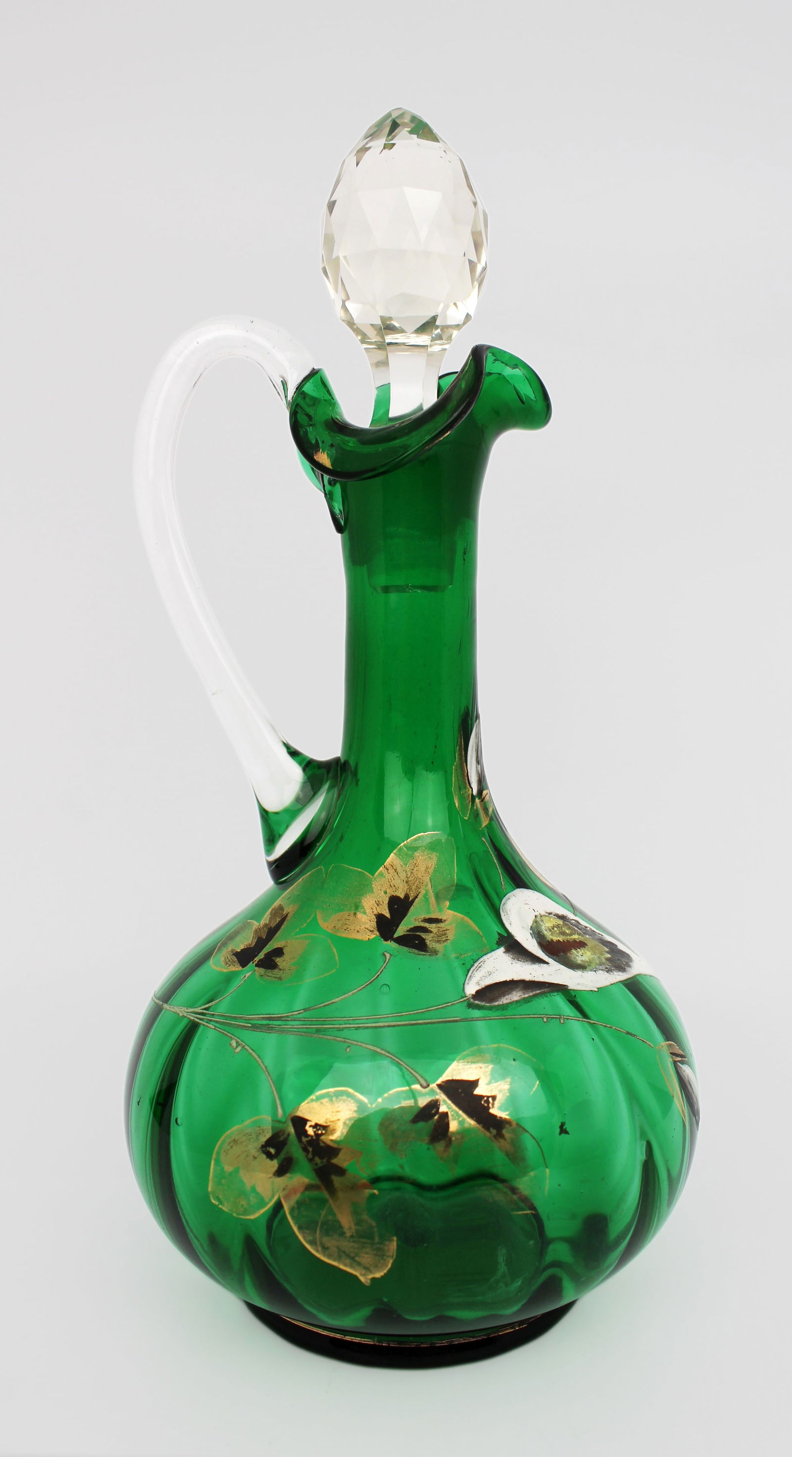 Antique Victorian Hand-Painted Emerald Green Glass Claret Jug: Title: Antique Victorian Hand-Painted Emerald Green Glass Claret Jug Description: Antique Victorian Hand-Painted Emerald Green Glass Claret Jug A fine Victorian emerald green glass claret jug,